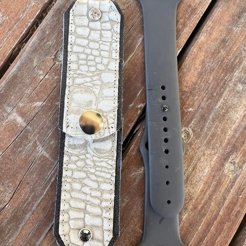 Ivory Beige alligator Croc on off black leather Apple Watch band similiar2 spark
